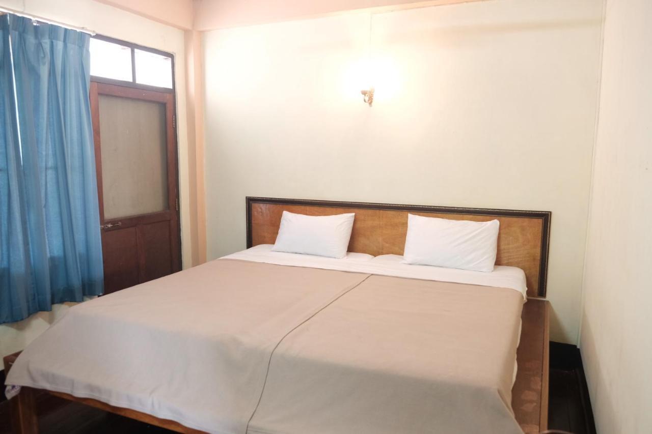 Manilath Guesthouse Ban Houayxay Kamer foto